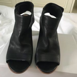 Steve Madden black booties